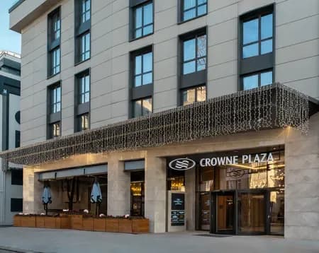 Crowne Plaza Istanbul Ortakoy Bosphorus Hotel