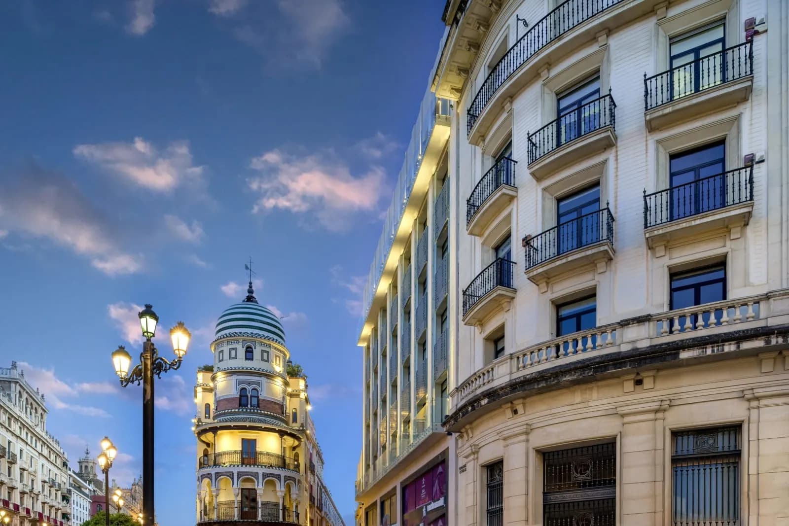 Querencia de Sevilla, Autograph Collection
