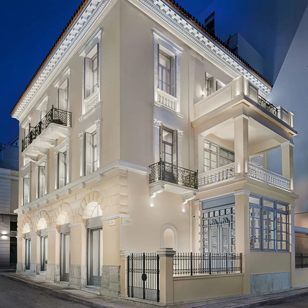 Monument Hotel